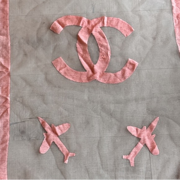 Chanel Chanel No 5 Sheer Coral Silk Organza Scarf or Wrap Size OS NWT - Picture 9 of 16